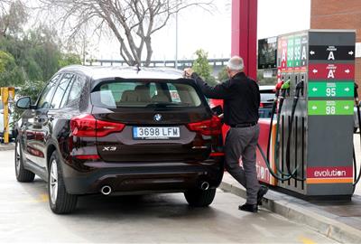 El dièsel puja 44 cèntims el litre en un mes i el de la gasolina 95, sis, amb estabilització de preus l'última setmana. ACN
